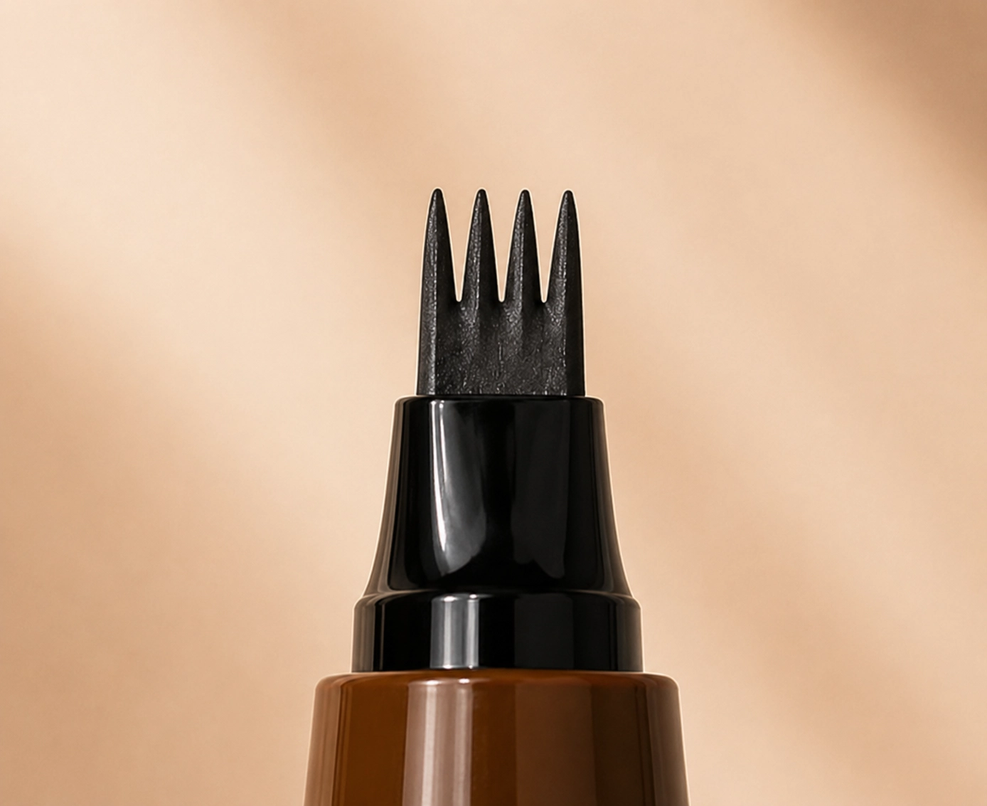 Feutre &agrave; sourcils microblading 4 dents longue tenue